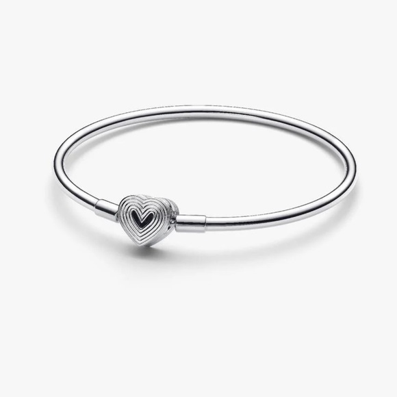 Pandora Jewelry - Pandora Radiating Heart Clasp Bangle